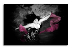 dgmphotography Pricing Page Underwater Portrait Image 1